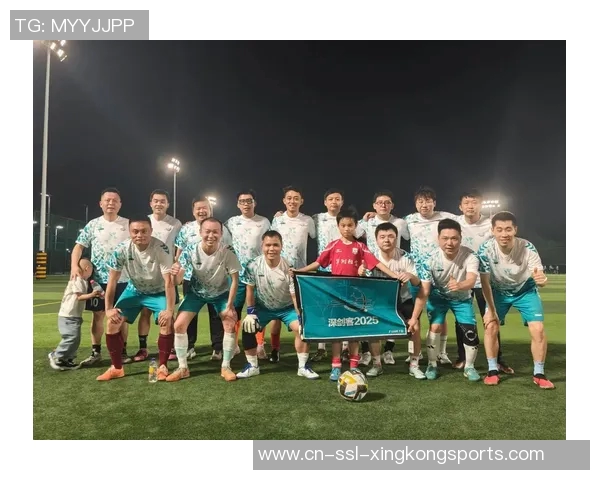 美国足球队迎战哥斯达黎加队激情对决展现足球魅力与团队精神